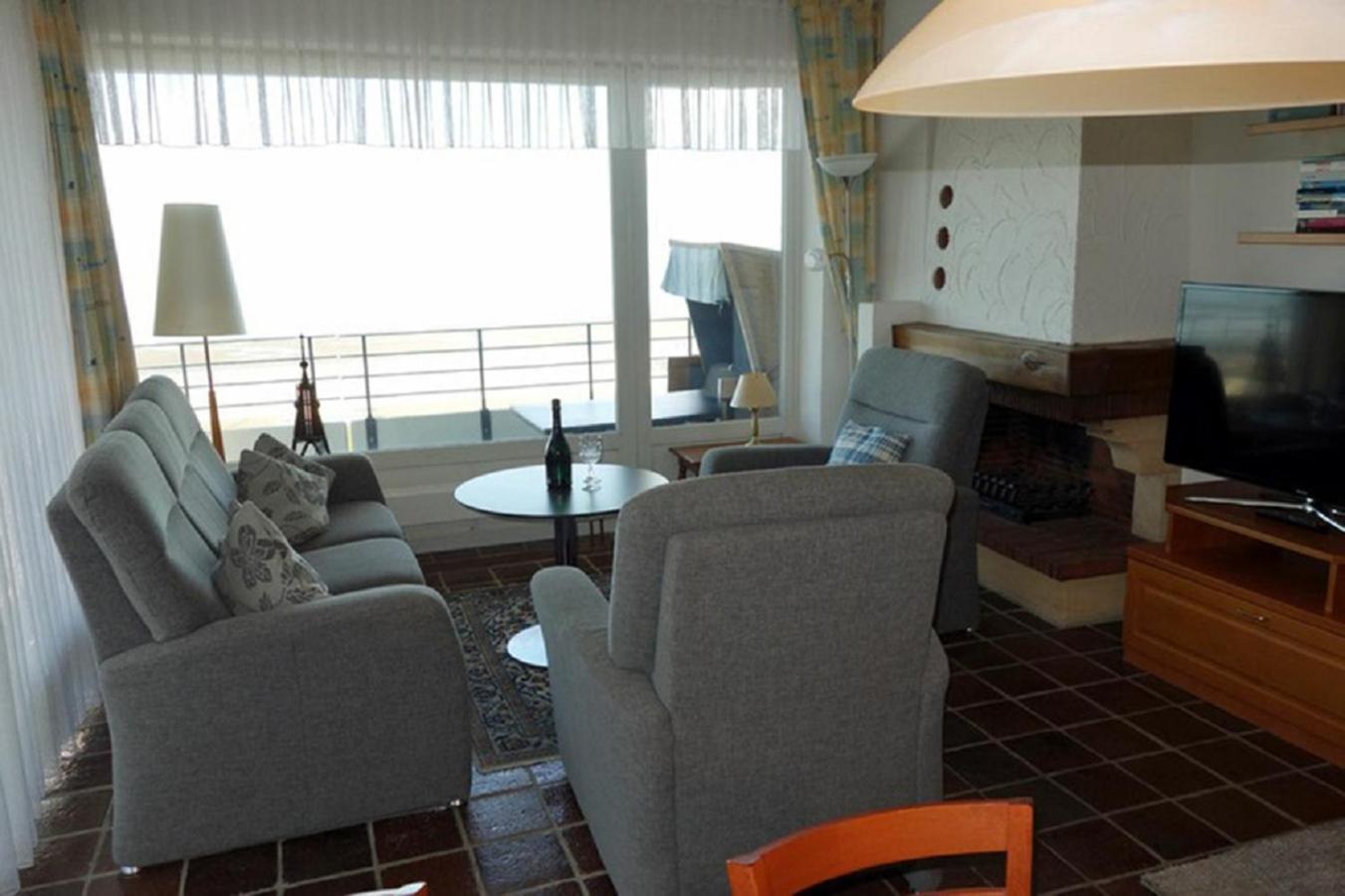17 Nautilus Apartment
